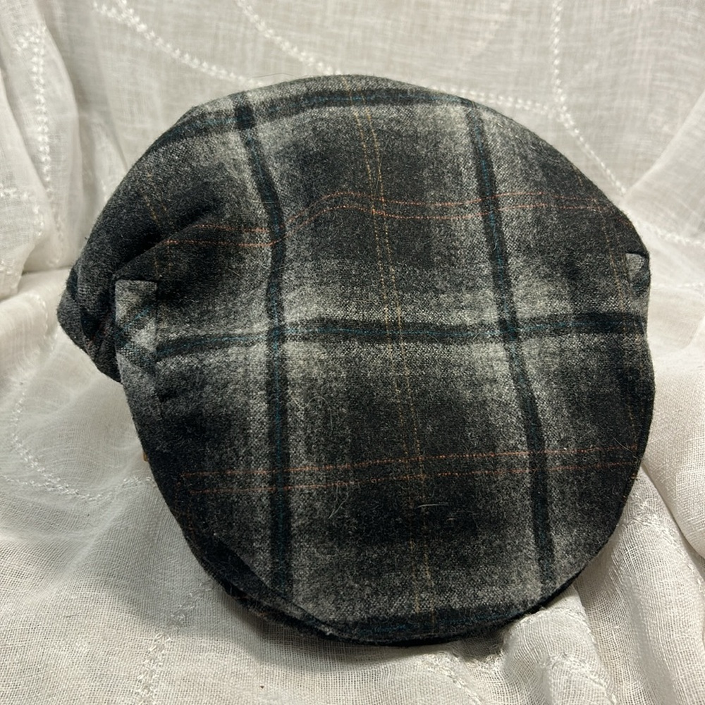 Vintage Pendleton wool size SM plaid quilted inside Irish driver newsboy cap